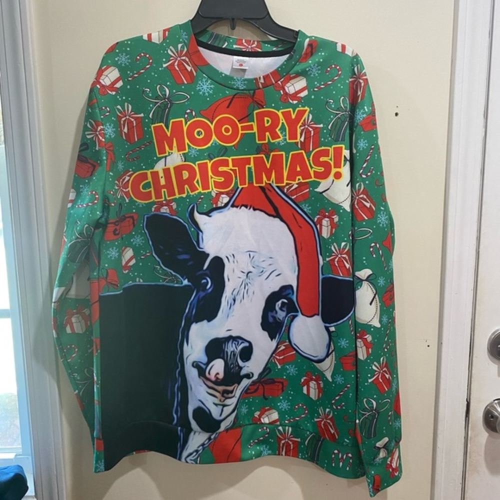 Moo-Ry Christmas Cotton‎ and Spandex Top…Size: XL… EUC… Adorned with Cute Cow